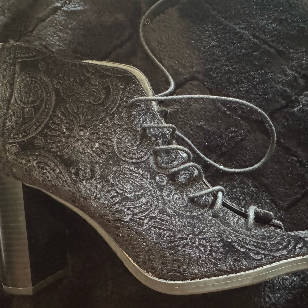 Elegant Black Lace-Up Ankle Boots